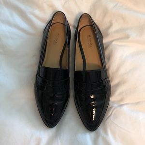 Womens like new Michael Kors loafer. In box
